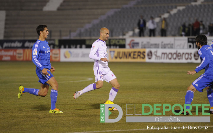 Óscar Quesada será baja por lesión contra el Recre