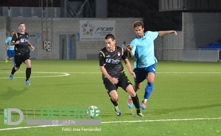 El Real Jaén exhibe su pegada ante el Lucena CF