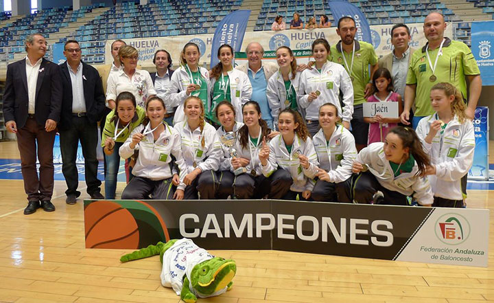 La selección jiennense de baloncesto cadete femenino, campeona de Andalucía