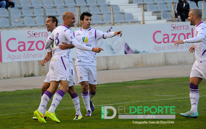 El Real Jaén muestra dos caras en su reencuentro con los tres puntos (la crónica)