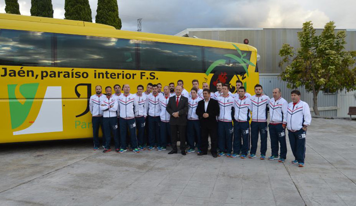 Presentado el autobús del Jaén Paraíso Interior FS