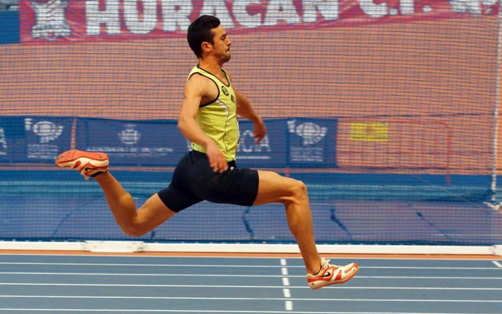 El Unicaja Atletismo se hace con trece medallas en el andaluz absoluto en pista cubierta