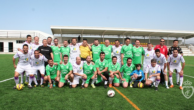 Los veteranos del Real Jaén y de Castillo Locubín vivieron una jornada de convivencia