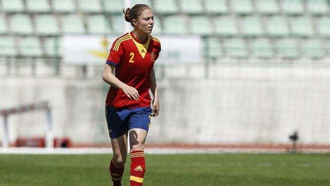 Celia Jiménez disputa los noventa minutos en el empate de España frente a Nueva Zelanda