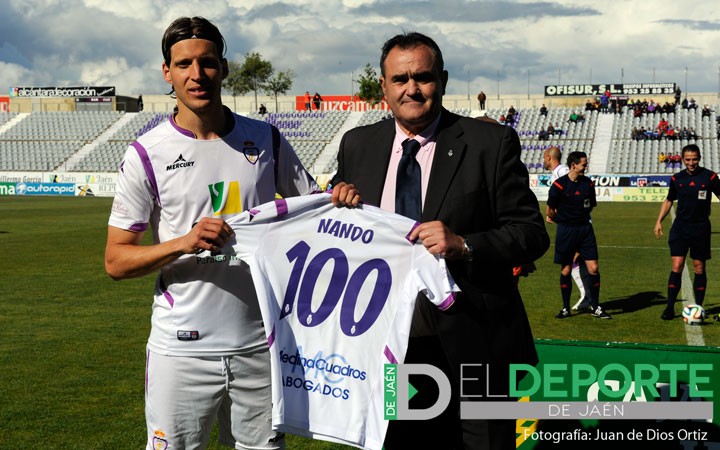 Nando cumple un centenar de partidos con el Real Jaén
