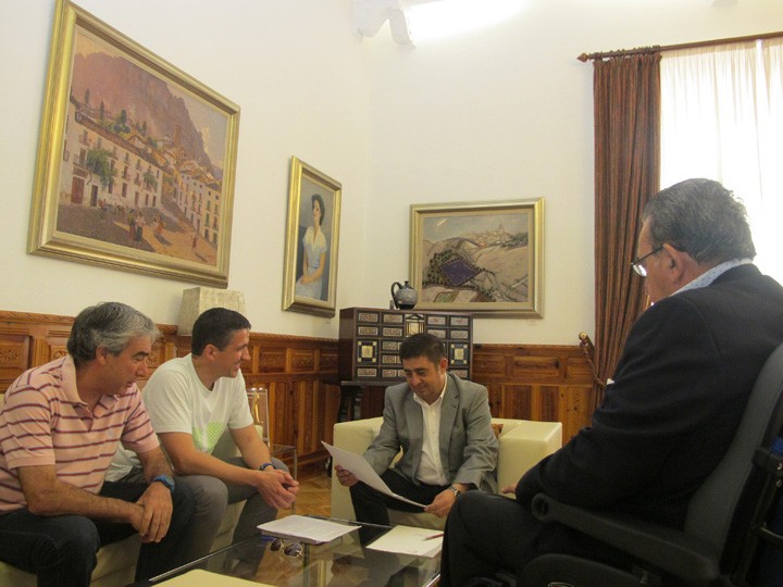 El GAB Jaén homenajea a los jugadores, técnicos y directivos que lograron el ascenso a División de Honor