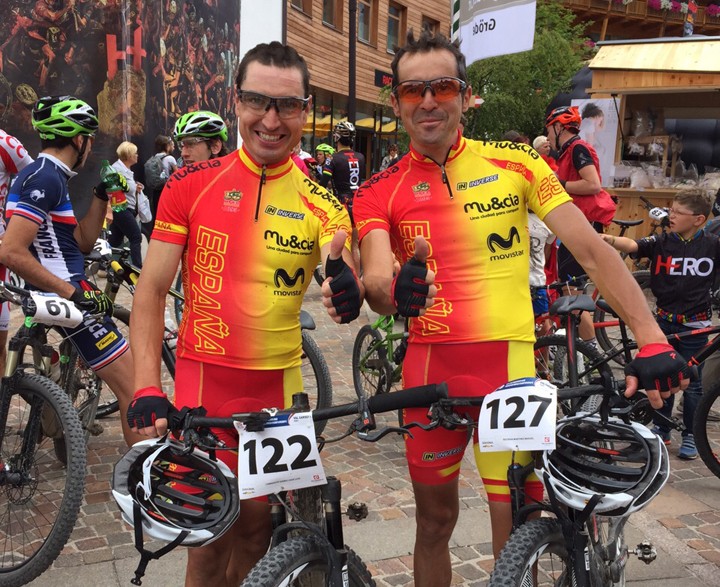 Manuel Beltrán y José Luis Carrasco, satisfechos con su papel en la Copa del Mundo de Maratón MTB