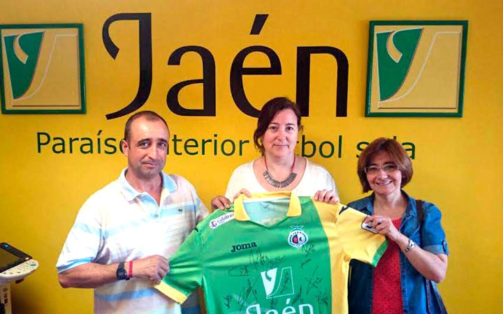 El Jaén Paraíso Interior FS apoya a Celia Garrido con el sorteo de una camiseta firmada