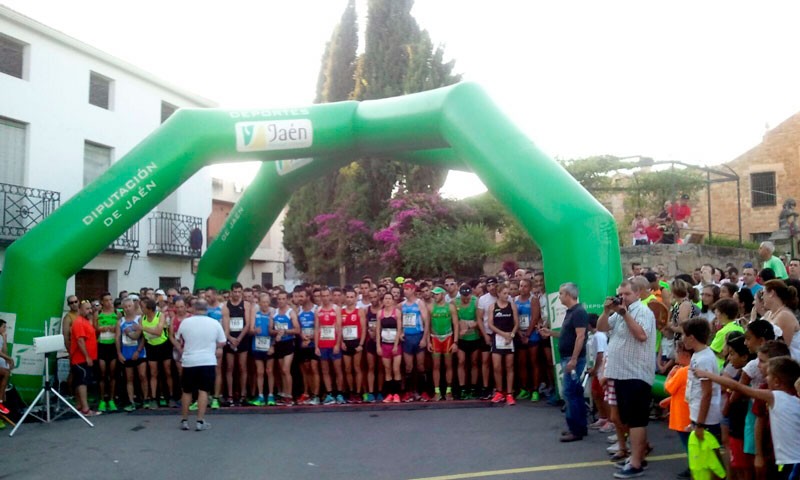 Jesús Moral y Lola Chiclana se imponen en la XXII Carrera Urbana Ciudad de Mengíbar
