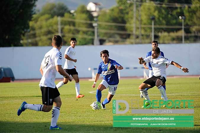 El Linares Deportivo cae ante el Albacete en su primer amistoso (fotogalería)
