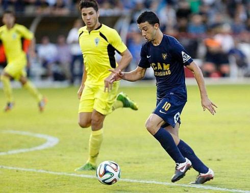 El Real Jaén ficha al delantero Hugo Díaz