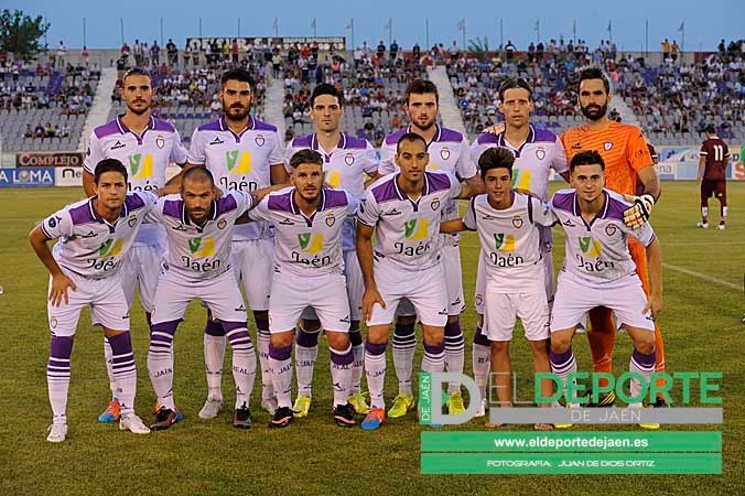 Los niños y niñas del Real Jaén podrán aparecer en la foto del once inicial