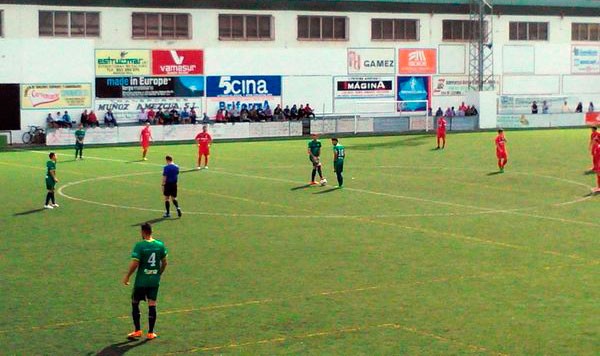 El Atlético Mancha Real se lleva el derbi y el Martos empata en casa (análisis de la Tercera)