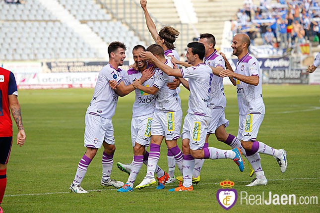 El Real Jaén se muestra serio en liga con un triunfo frente al Recre