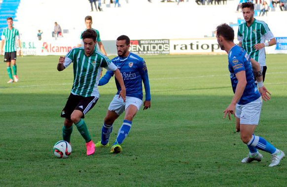 El Linares Deportivo se crece en casa y golea al Real Betis ‘B’