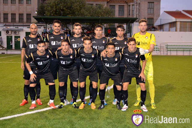 El Real Jaén golea sin apuros en Lopera