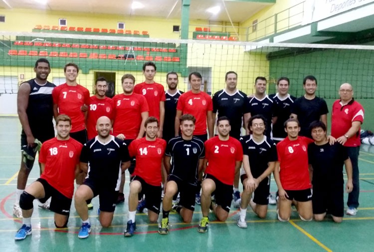 El CD Otiñar cae por poco ante el Universidad de Granada en su primer amistoso de pretemporada