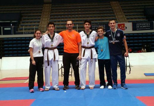 Tres oros y tres bronces para el CD Athenas y Taekwondo La Guardia en la Copa Sector Oriental