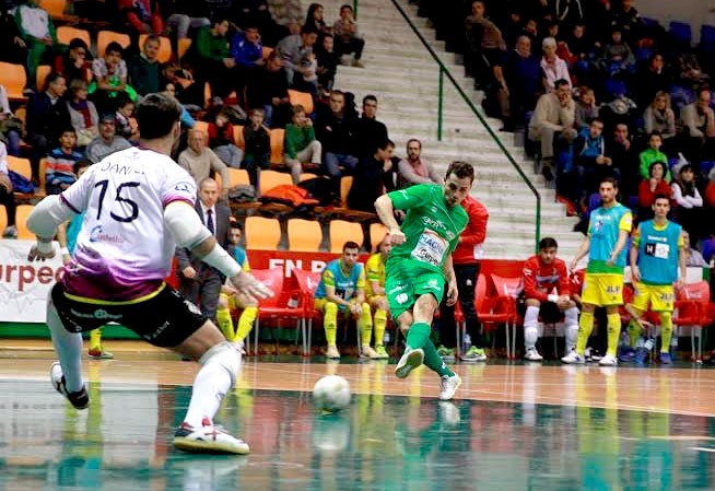 El Jaén Paraíso Interior cae frente a un efectivo Magna Gurpea