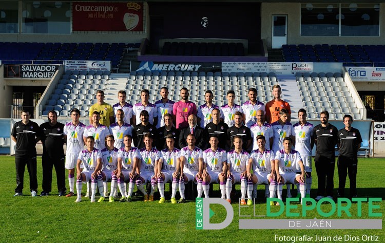 El Real Jaén realiza su foto oficial para la temporada 2015-16
