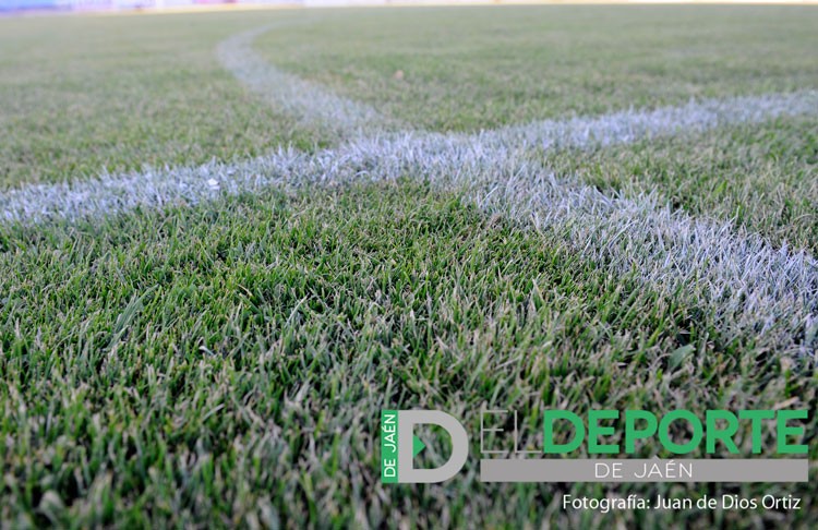 Los Villares se lleva el derbi frente al Martos y el Mancha Real continúa venciendo (análisis de la Tercera)