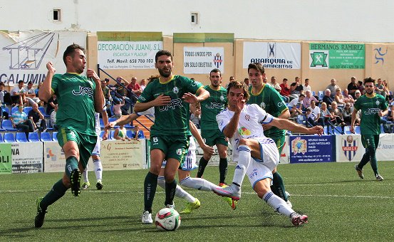 El Atlético Mancha Real empata; el Martos y Los Villares caen (análisis de la Tercera)