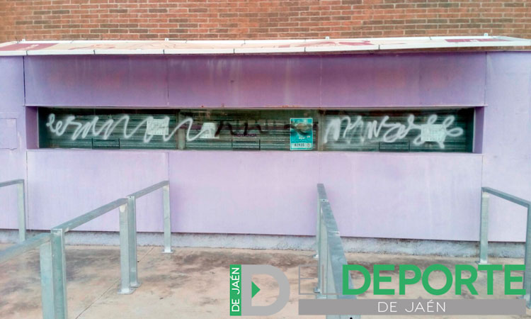El Linares Deportivo reacciona contra las pintadas en La Victoria