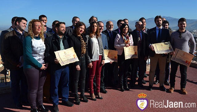 El Real Jaén y catorce ayuntamientos de la provincia presentan su convenio de colaboración