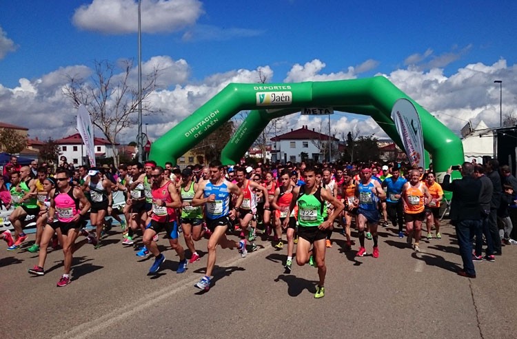 Jesús Gómez y Lola Chiclana, primeros en el Cross Urbano de Andújar