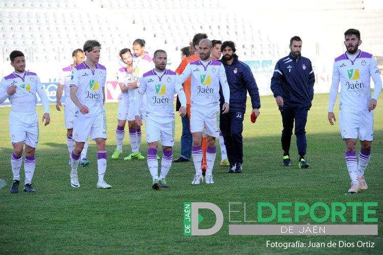 Arconada repite la lista de convocados para el partido en Marbella