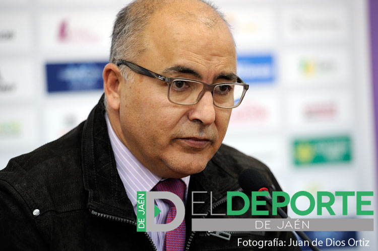 Teruel insiste que «no hay nadie» para tomar el testigo y el Ayuntamiento le pide que formalice su dimisión