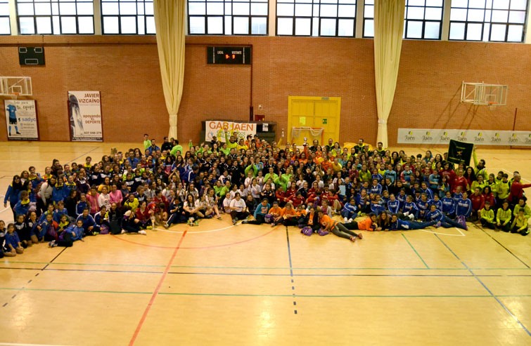 Unas 400 participantes se reunieron en torno al III Día del Balonmano Femenino en Jaén