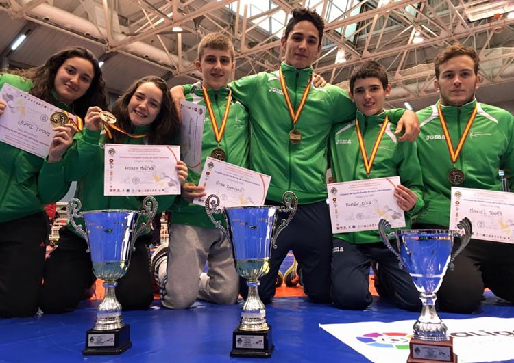 El Club de Luchas Power de Torredelcampo obtiene seis oros en el Nacional de Pontevedra