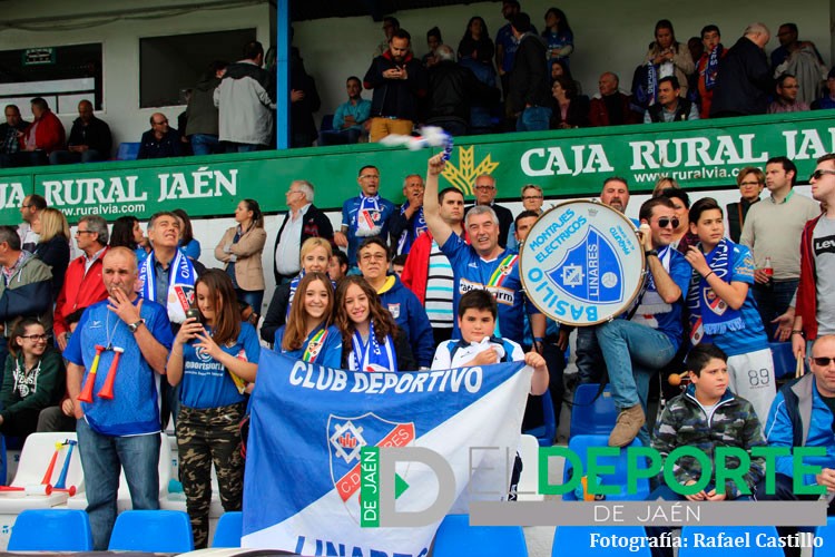 La afición en Linarejos (Linares Deportivo – Real Jaén)