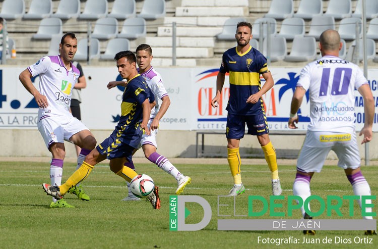 El Cádiz vence a un Real Jaén falto de puntería (la crónica)