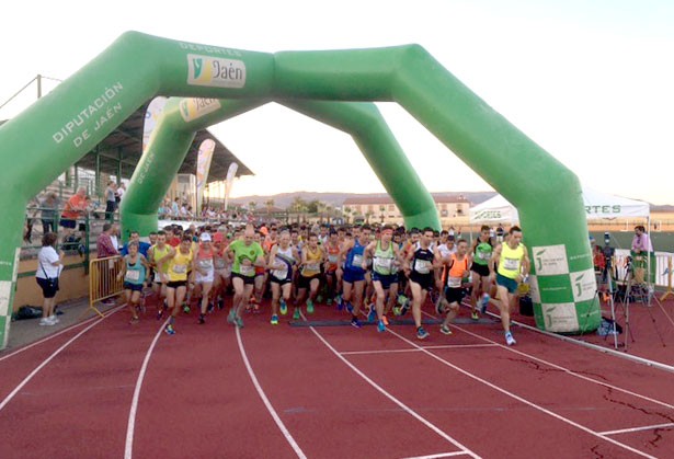 Miguel Ángel Ruiz y Lola Chiclana vencen en la Carrera Popular Nocturna de la Luna Llena