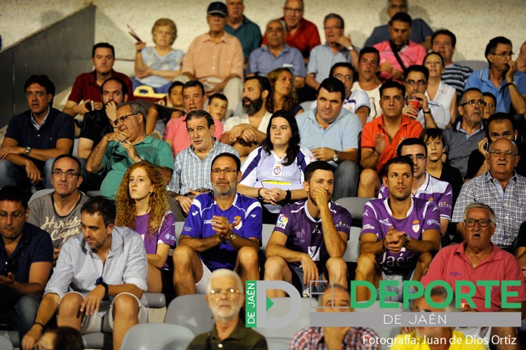 La afición en La Victoria: Real Jaén 5-2 Real Balompédica Linense