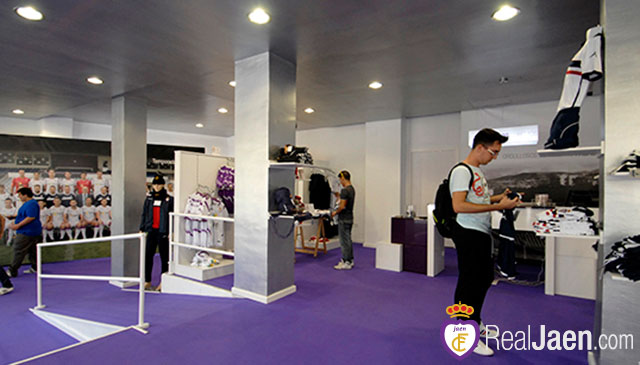 La tienda oficial del Real Jaén cierra sus puertas