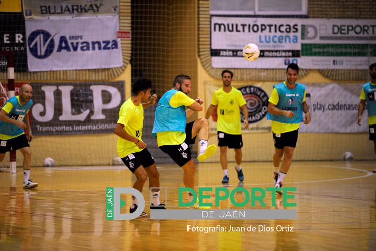 El Jaén FS inició sus entrenamientos de pretemporada en La Salobreja