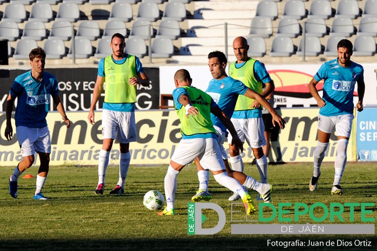 El Real Jaén vuelve a los entrenamientos con Huelva en la mente