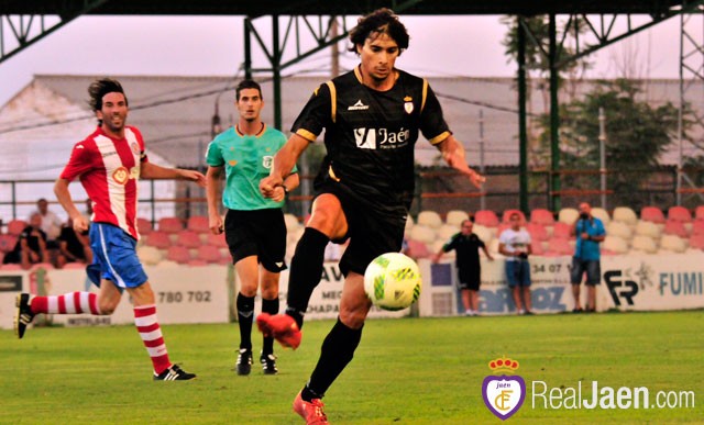 Fede protagoniza la remontada del Real Jaén en Torredonjimeno