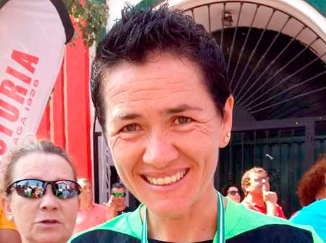 Lola Chiclana, campeona de Andalucía en la media maratón de Fuengirola