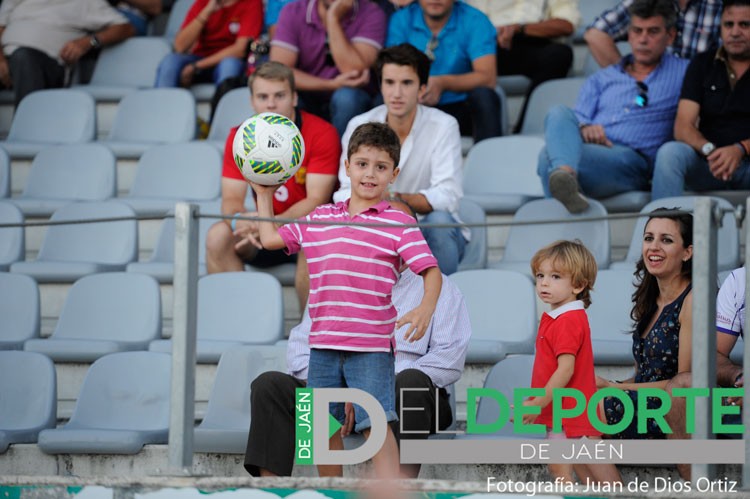 La afición en La Victoria (Real Jaén – La Roda)