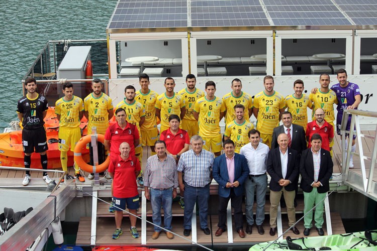 El Jaén Paraíso Interior FS presenta sus equipaciones para la temporada 2016-17