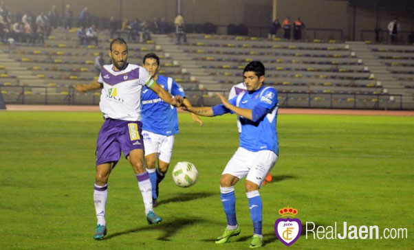 El Real Jaén suma un punto en San Fernando
