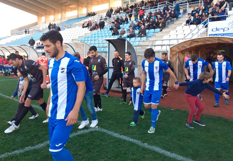 El Atlético Mancha Real cae con contundencia en Lorca