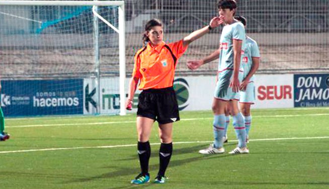 La jiennense Prieto Martínez arbitrará el amistoso entre los equipos femeninos de Arsenal y Bayern de Munich