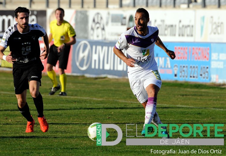 Santi Villa firma por el Mérida AD