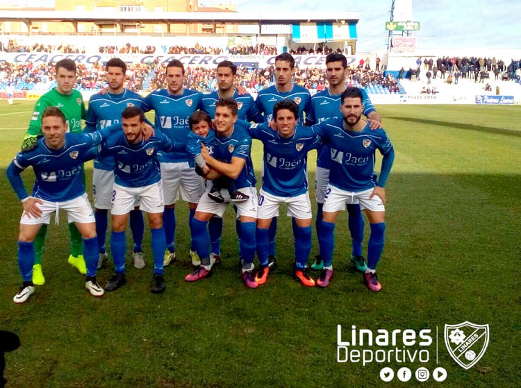 El Linares no funciona ante el Extremadura y encaja tres dianas