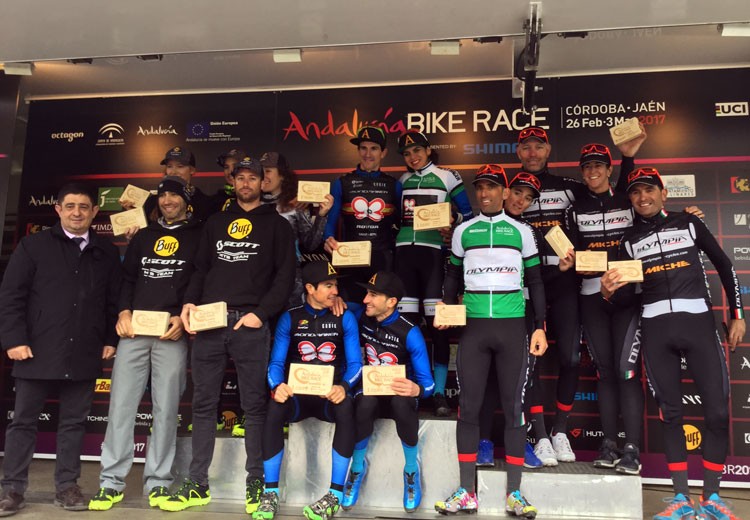 La VII Andalucía Bike Race culmina en Linares con el triunfo de Tiago Ferreira y Raiza Goulao